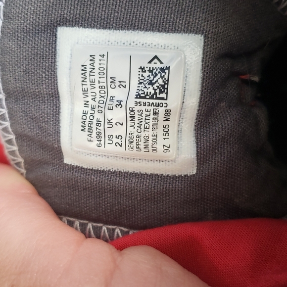 Converse - Picture 3 of 3